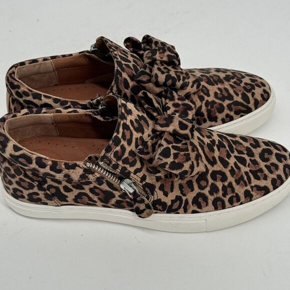 Gentle Souls By Kenneth Cole Hale Ribbon Suede Slip-On Sneakers - Picture 3 of 6